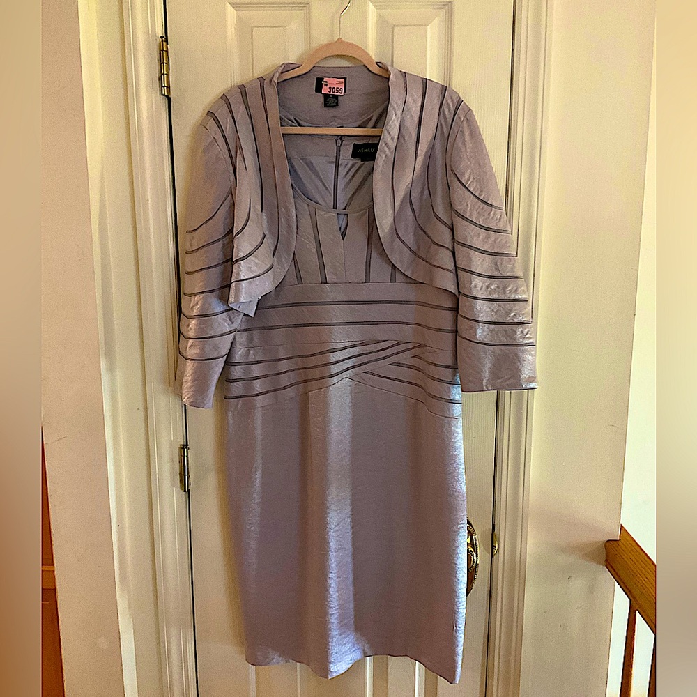 Elegant Gray Women's Dress with Jacket Size 18